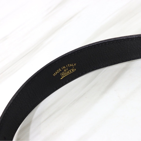 Gucci Black Shoulder Bag with Gold Accents - Picture 6 of 9